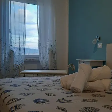 La Finestra Sul Mare Guest house Fezzano (Liguria)